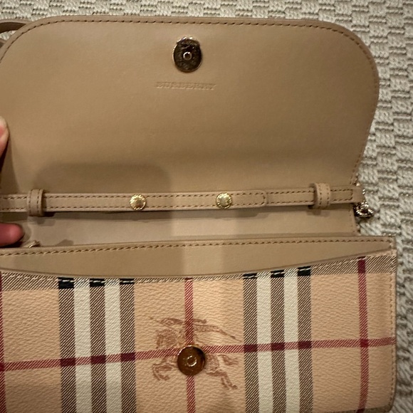 Burberry chain wallet - Picture 2 of 7